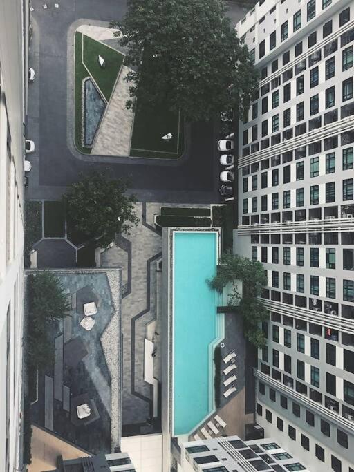 The Base Central Pattaya Zewnętrze zdjęcie