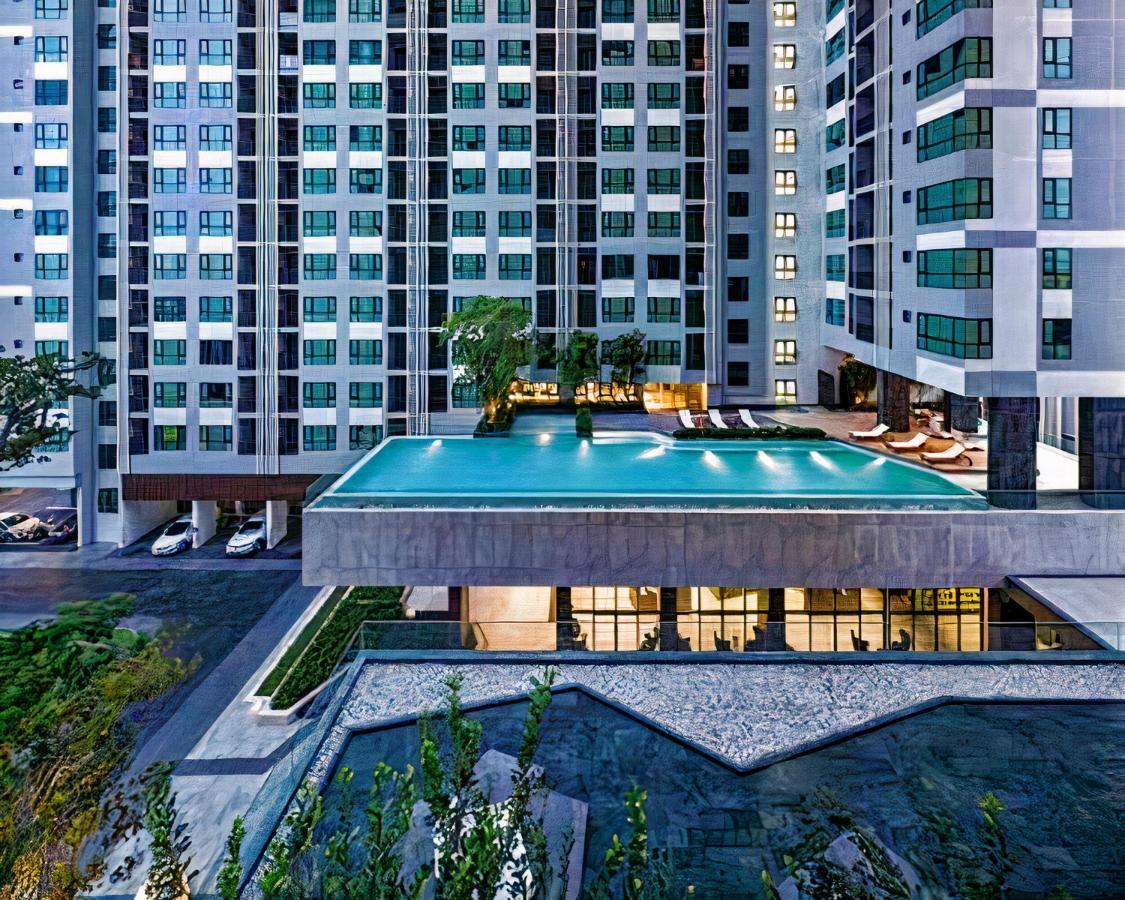 The Base Central Pattaya Zewnętrze zdjęcie